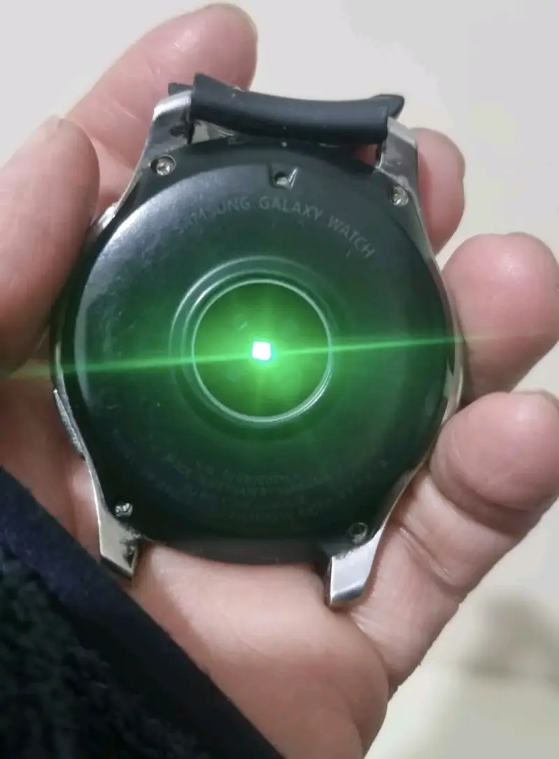 Smartwatch Samsung Galaxy Watch con cargador - 3
