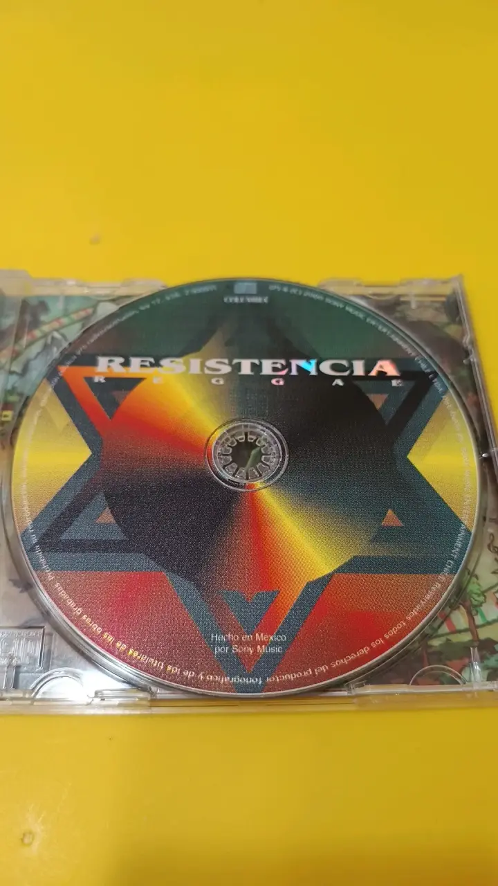 CD de música 12 Tribus con carátula artística - 5