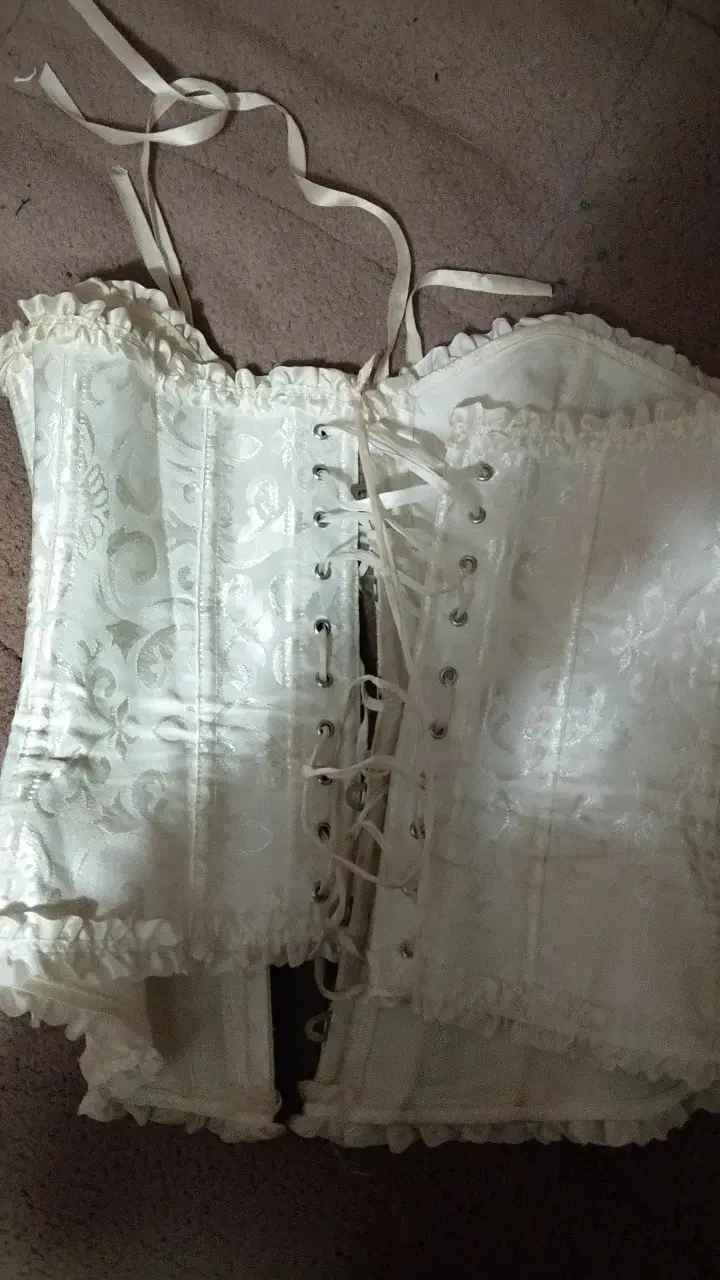 Corset blanco de encaje con cierre frontal - 3