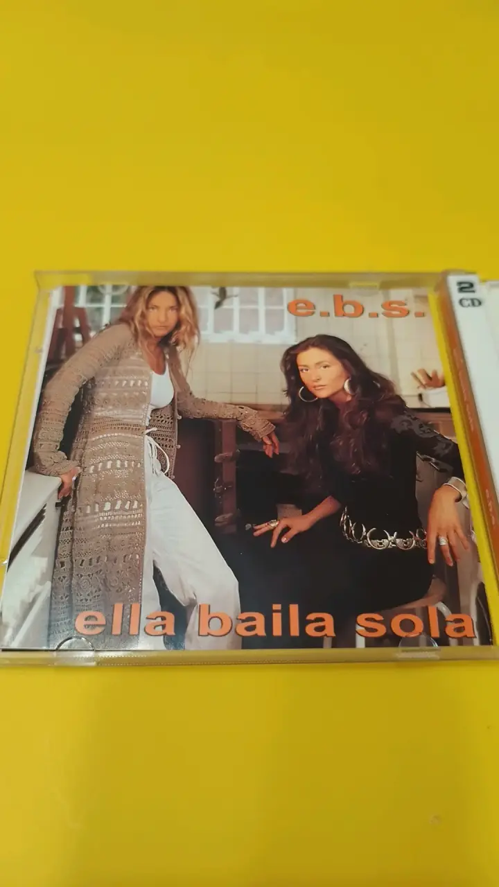 CD doble de Ella Baila Sola - 4