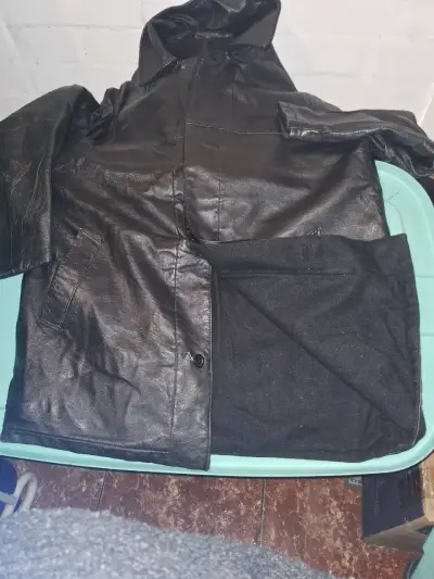 Chaqueta de cuero negra con forro de lana - miniatura 6