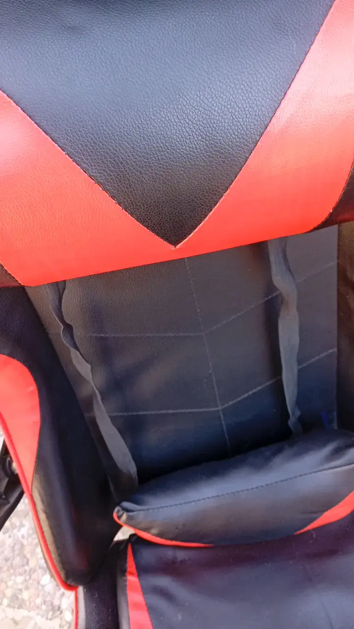 Silla gamer ergonómica negra y roja - 3