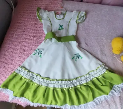 Vestido de niña blanco y verde con volantes T/12 - miniatura 1
