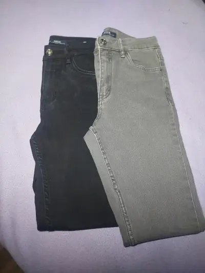 Pantalones de mezclilla negros y grises para mujer - miniatura 2