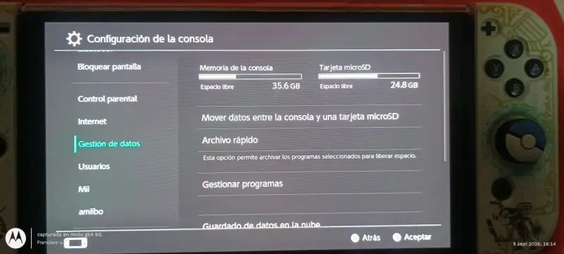 Consola Nintendo Switch OLED con Accesorio - 3