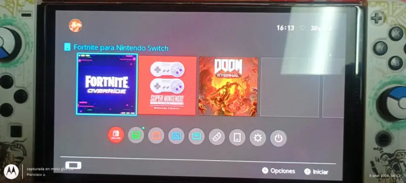 Consola Nintendo Switch OLED con Accesorio - 4