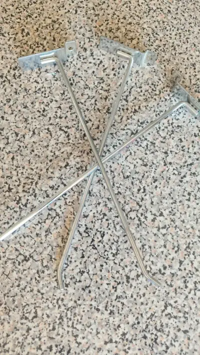 Gancho de metal para colgar herramientas - miniatura 2