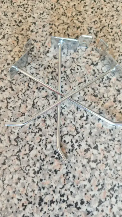 Soporte de metal para estantes - miniatura 2