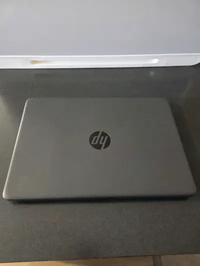 Laptop HP con Procesador Intel Core i3 de 12va Gen - miniatura 2
