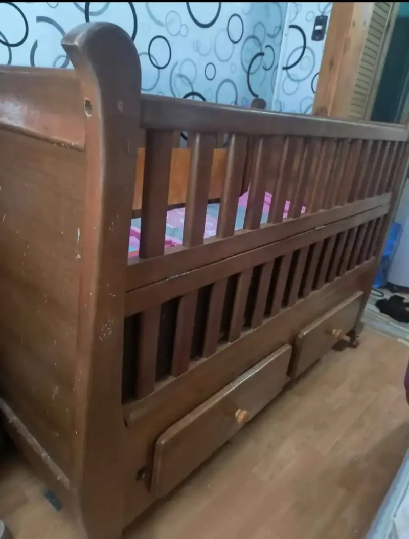 Cuna de madera con colchón infantil - 2