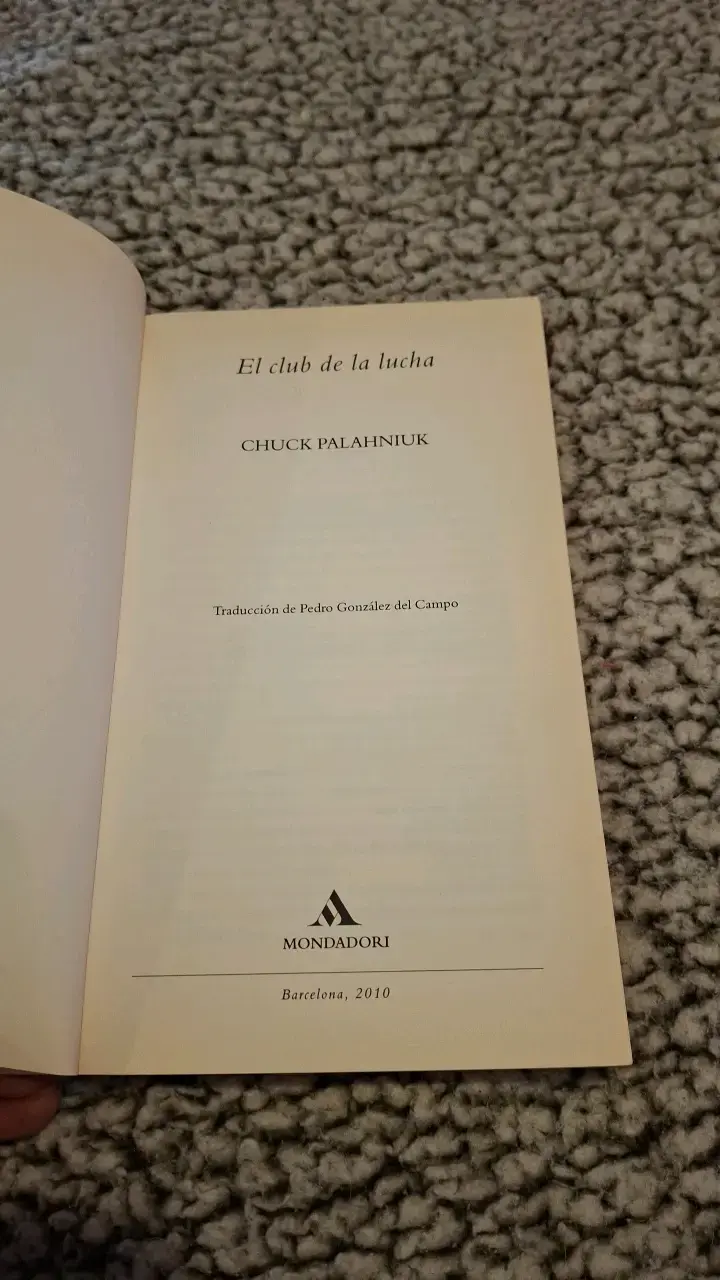 Libro 'El Club de la Lucha' de Chuck Palahniuk - 2