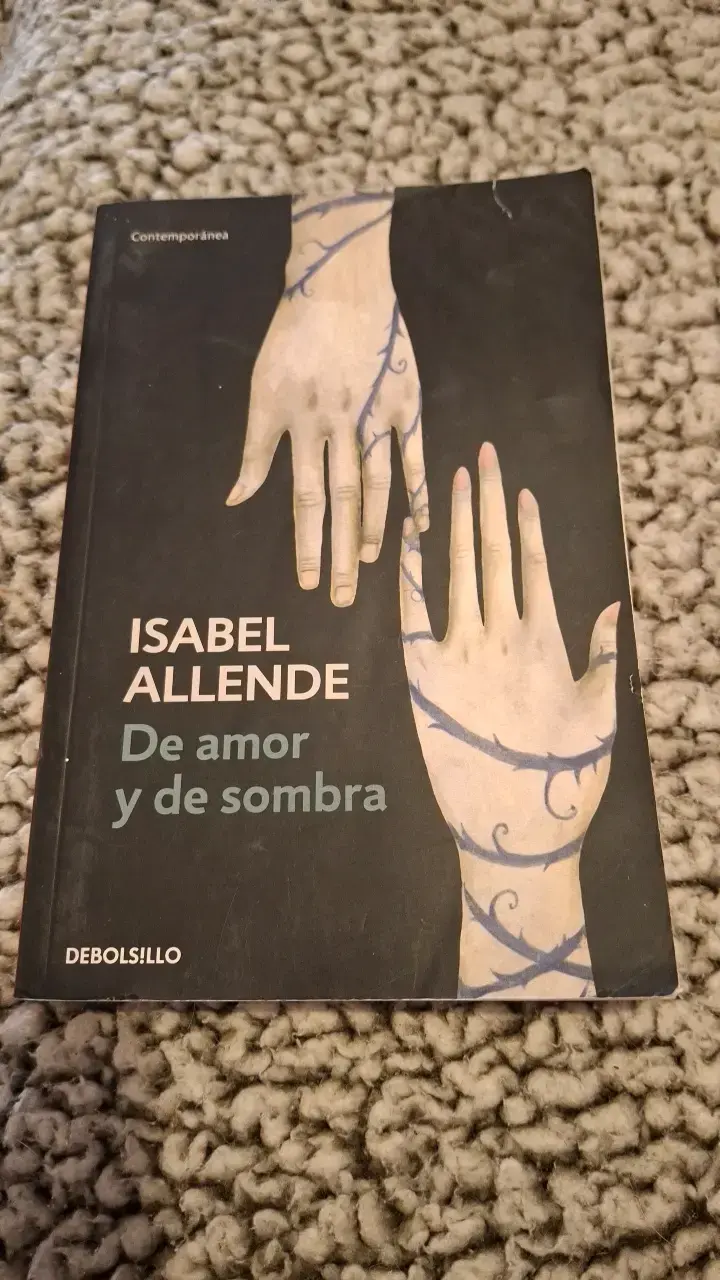 Pack de libros Isabel Allende 'De amor y de sombra' y 'Paula' - 2