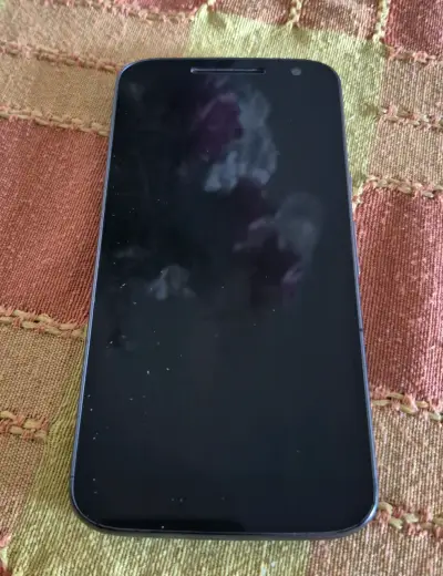 Smartphone Motorola en buen estado - miniatura 1