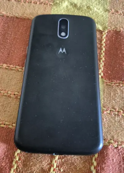 Smartphone Motorola en buen estado - miniatura 2