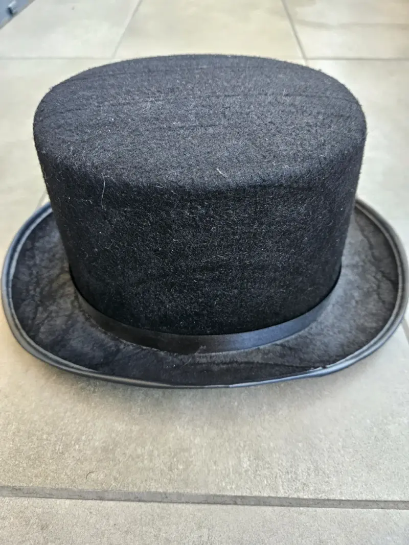Sombrero de copa alta negro elegante - 2