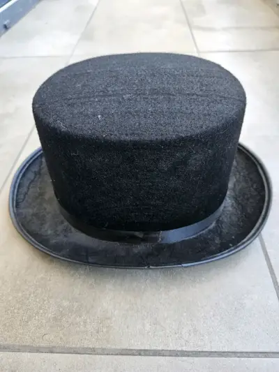 Sombrero de copa alta negro elegante - miniatura 4