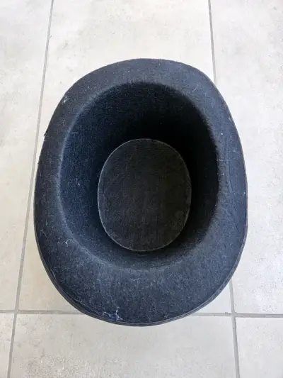 Sombrero de copa alta negro elegante - miniatura 5