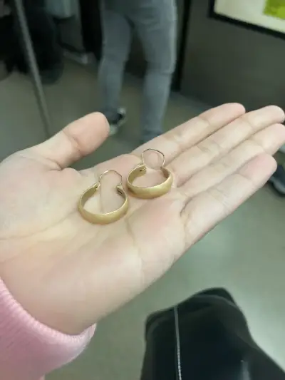 Aros de oro 18k en caja elegante - miniatura 4