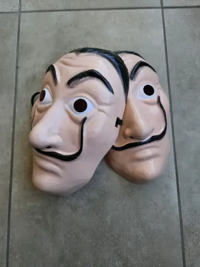 Máscaras de disfraz Salvador Dalí con elástico - miniatura 2