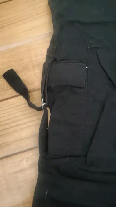 Pantalones cargo negros talla 34 - miniatura 2