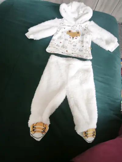 Conjunto infantil polar blanco con capucha - miniatura 1