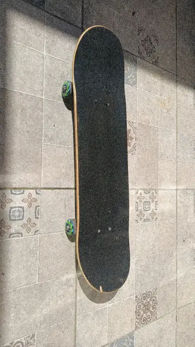 Skateboard con diseño gráfico y ruedas Decathlon - miniatura 1