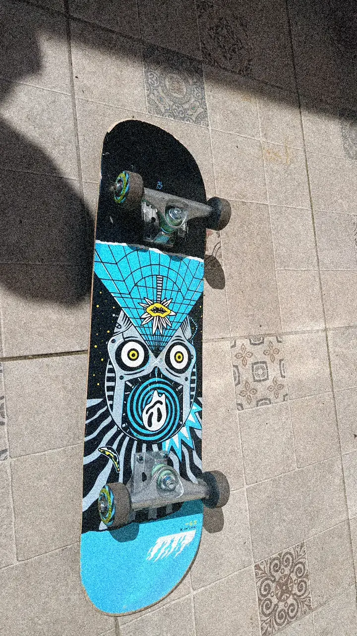 Skateboard con diseño gráfico y ruedas Decathlon - 2