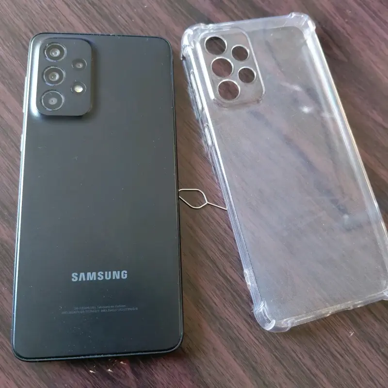 Smartphone Samsung Galaxy con funda y pin SIM - 2