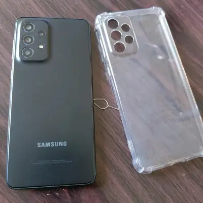 Smartphone Samsung Galaxy con funda y pin SIM - miniatura 2