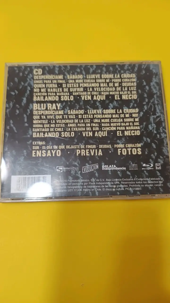 Álbum doble Los Bunkers SCL en CD + BR - 2