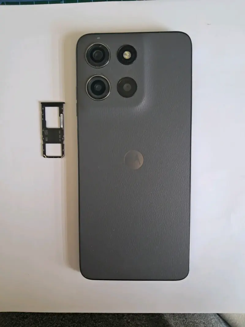 Smartphone Motorola con triple cámara y pantalla Full HD+ - 2
