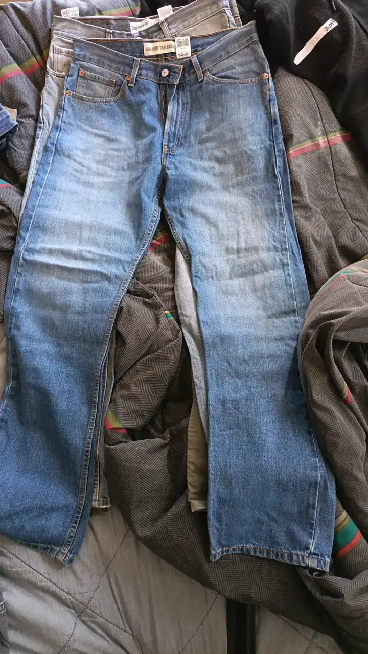 Jeans Levi's 520 Red Tab Básicos Azul - 1