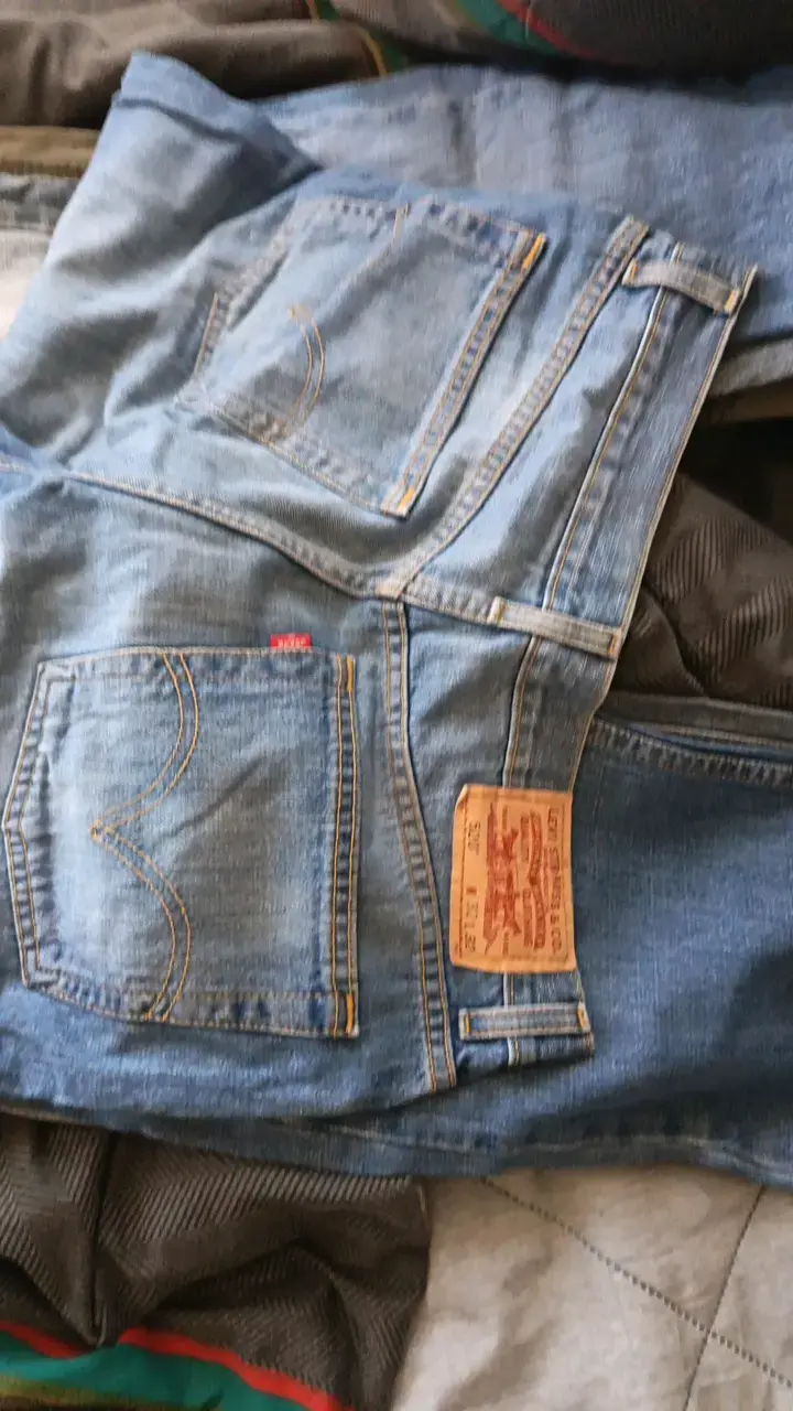 Jeans Levi's 520 Red Tab Básicos Azul - 2