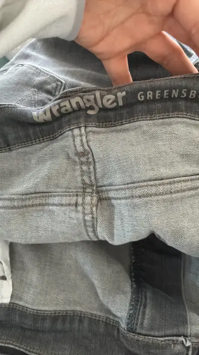 Jeans Wrangler Greensboro gris para hombre - miniatura 2