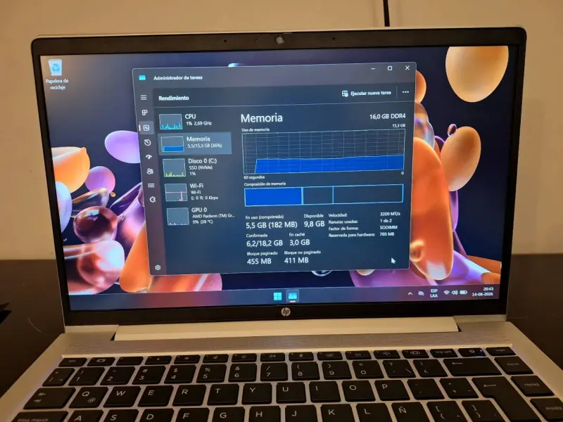 Laptop HP ProBook 445 g10 16GB RAM y 1TB SSD - 2