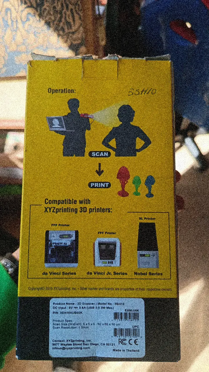 Escáner 3D XYZprinting portátil rojo - 3