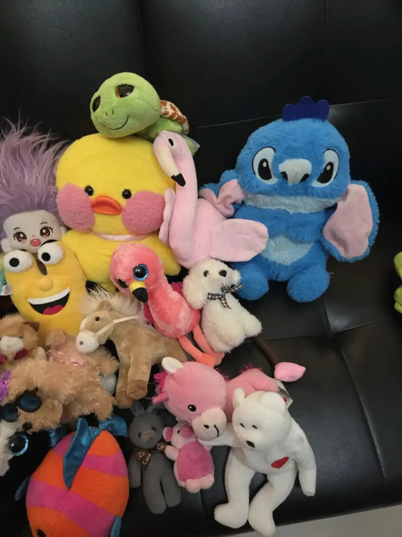 Lote de peluches variados en buen estado - 4