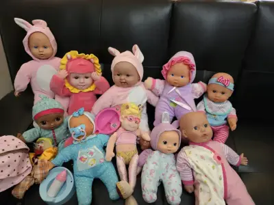 Lote de muñecas de juguete para niños - miniatura 1