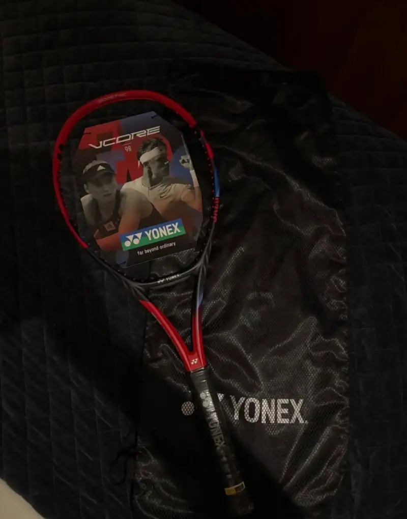 Raqueta de Tenis Yonex Vcore 98 Scarlet 305g - 2