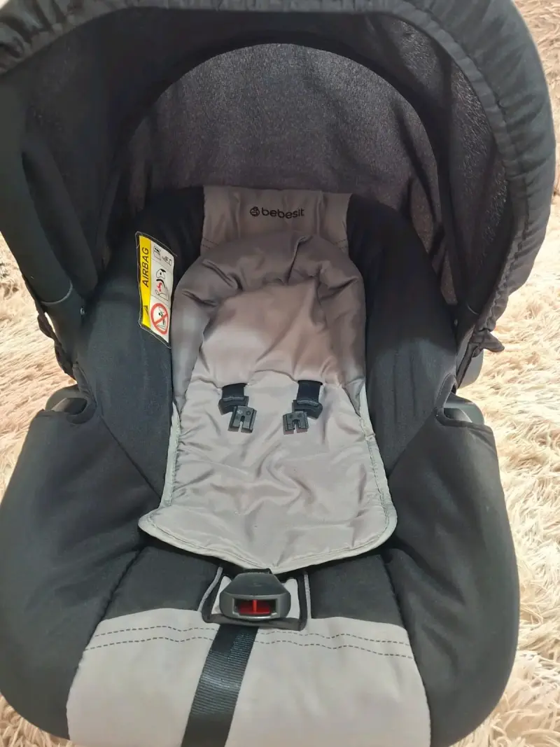 Silla de Auto Bebesit para Bebé con Arnés - 5
