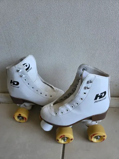 Patines de Cuatro Ruedas Blancos Hondar - miniatura 3