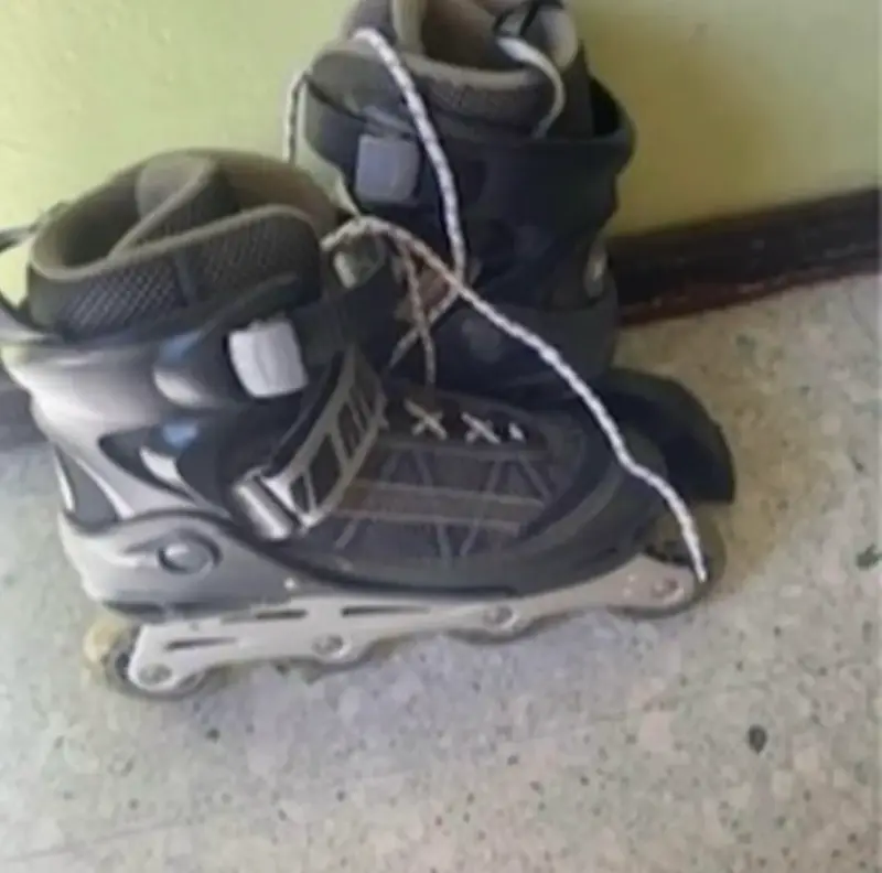 Patines en línea negros con set de protecciones - 3