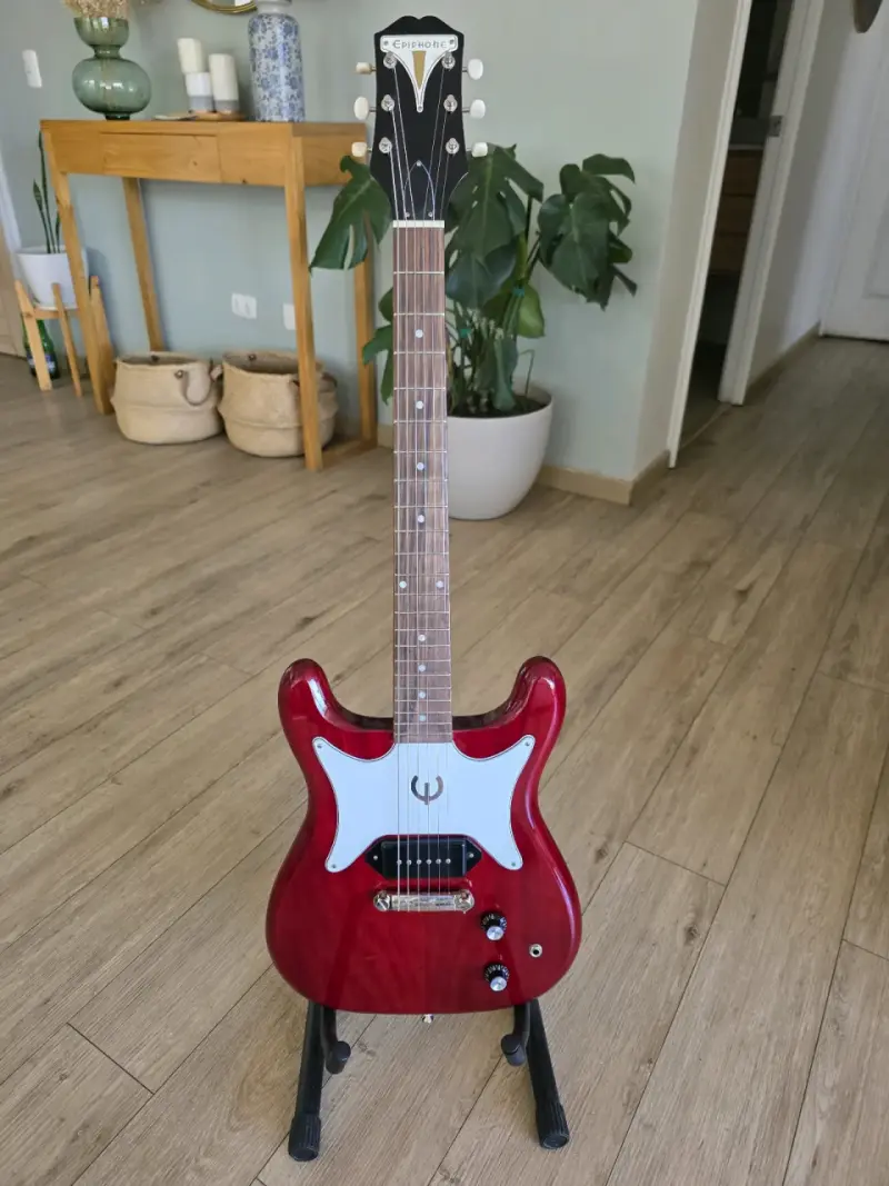 Guitarra Eléctrica Epiphone Coronet Cherry (P-90) - 1