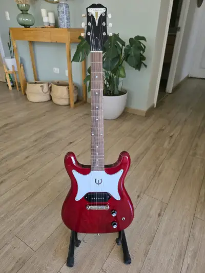 Guitarra Eléctrica Epiphone Coronet Cherry (P-90) - miniatura 1