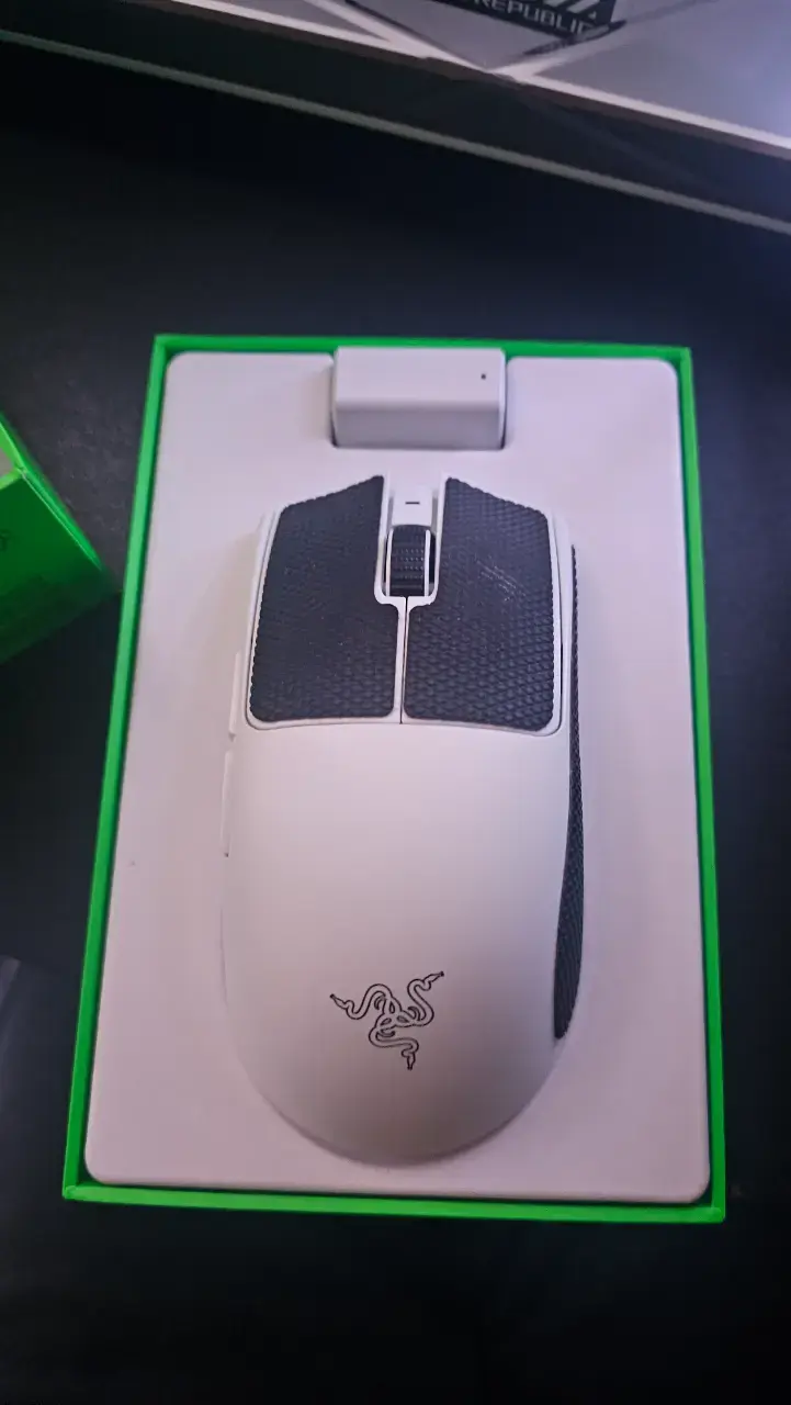 Mouse Gamer Razer Viper V3 Pro Blanco - 2