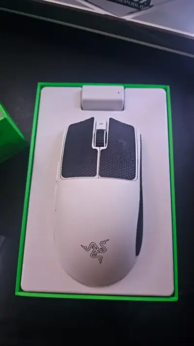 Mouse Gamer Razer Viper V3 Pro Blanco - miniatura 2