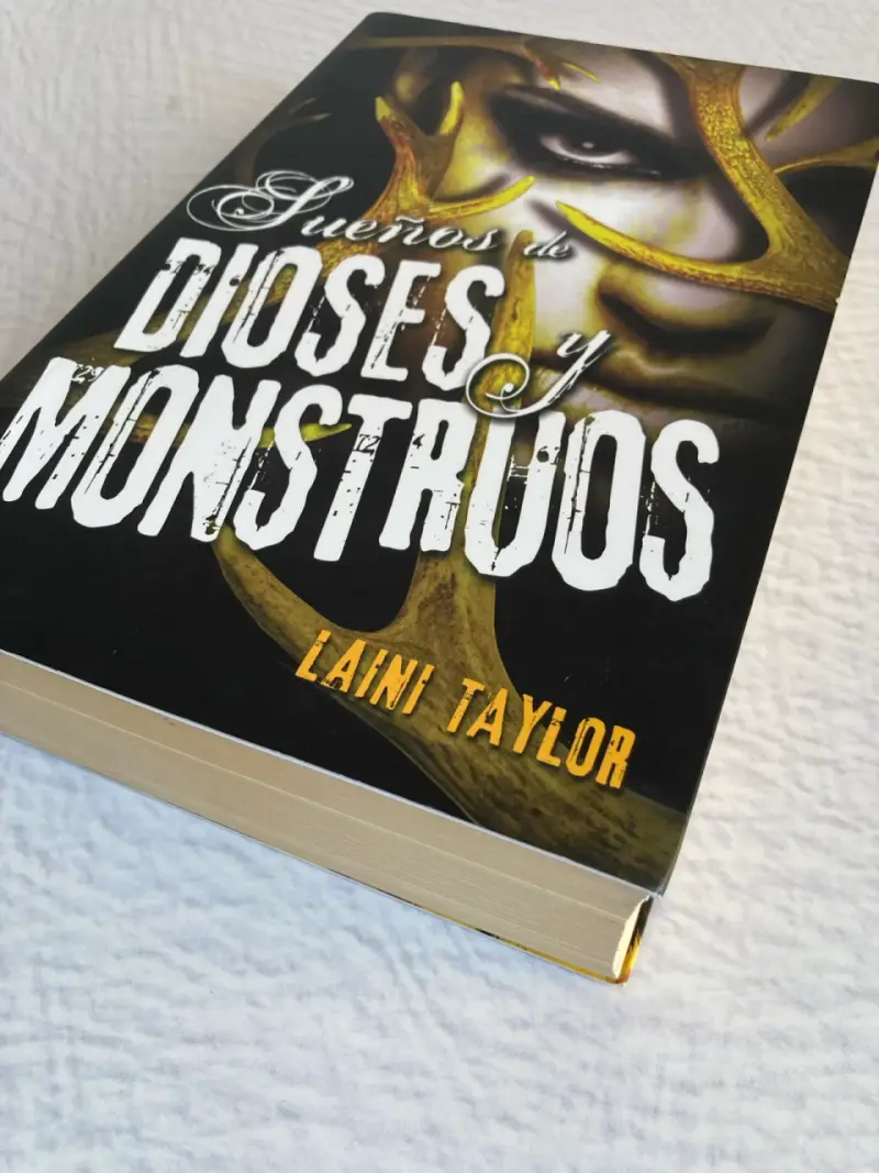 Libro Sueños de Dioses y Monstruos de Laini Taylor - 5