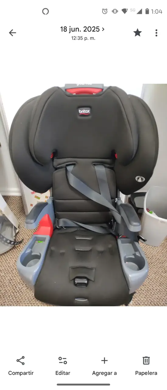 Silla de auto Britax negra con portavasos