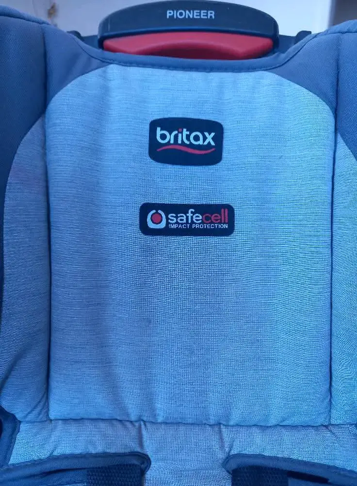 Silla de Auto Britax Pioneer con Protección SafeCell - 1