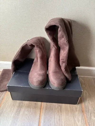 Botas de gamuza marrón con cierre lateral - miniatura 4